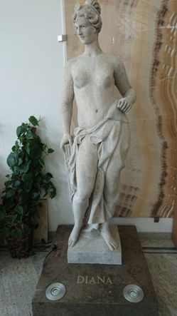 Statue